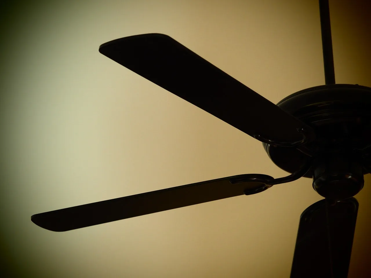 quiet portable fan on nightstand in bedroom