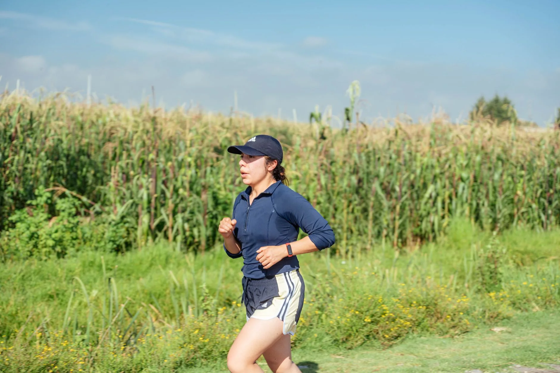 person brisk walking outdoors for prediabetes prevention