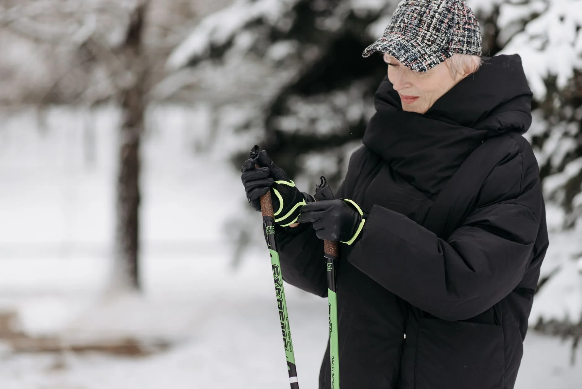 senior person walking outdoors for cognitive health