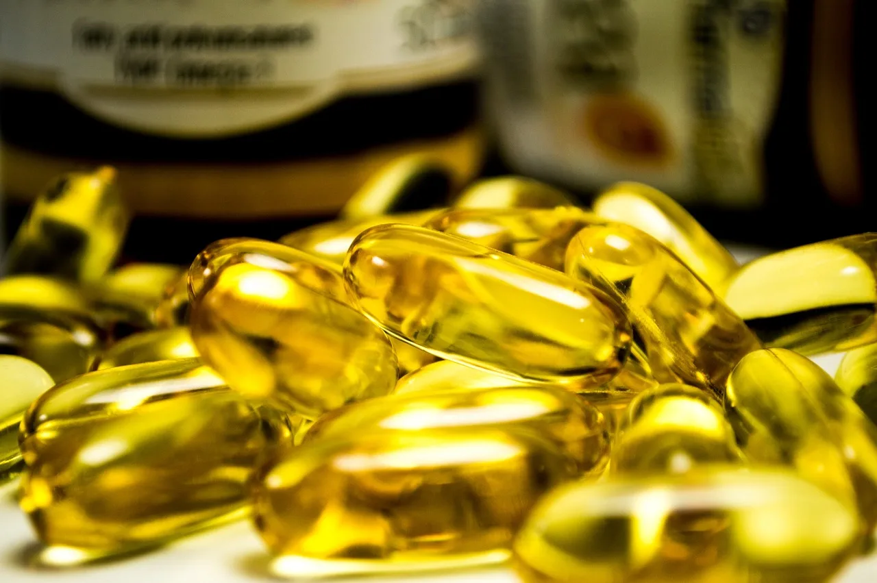 burn flow ingredients — natural fat burner supplement capsules with herbs